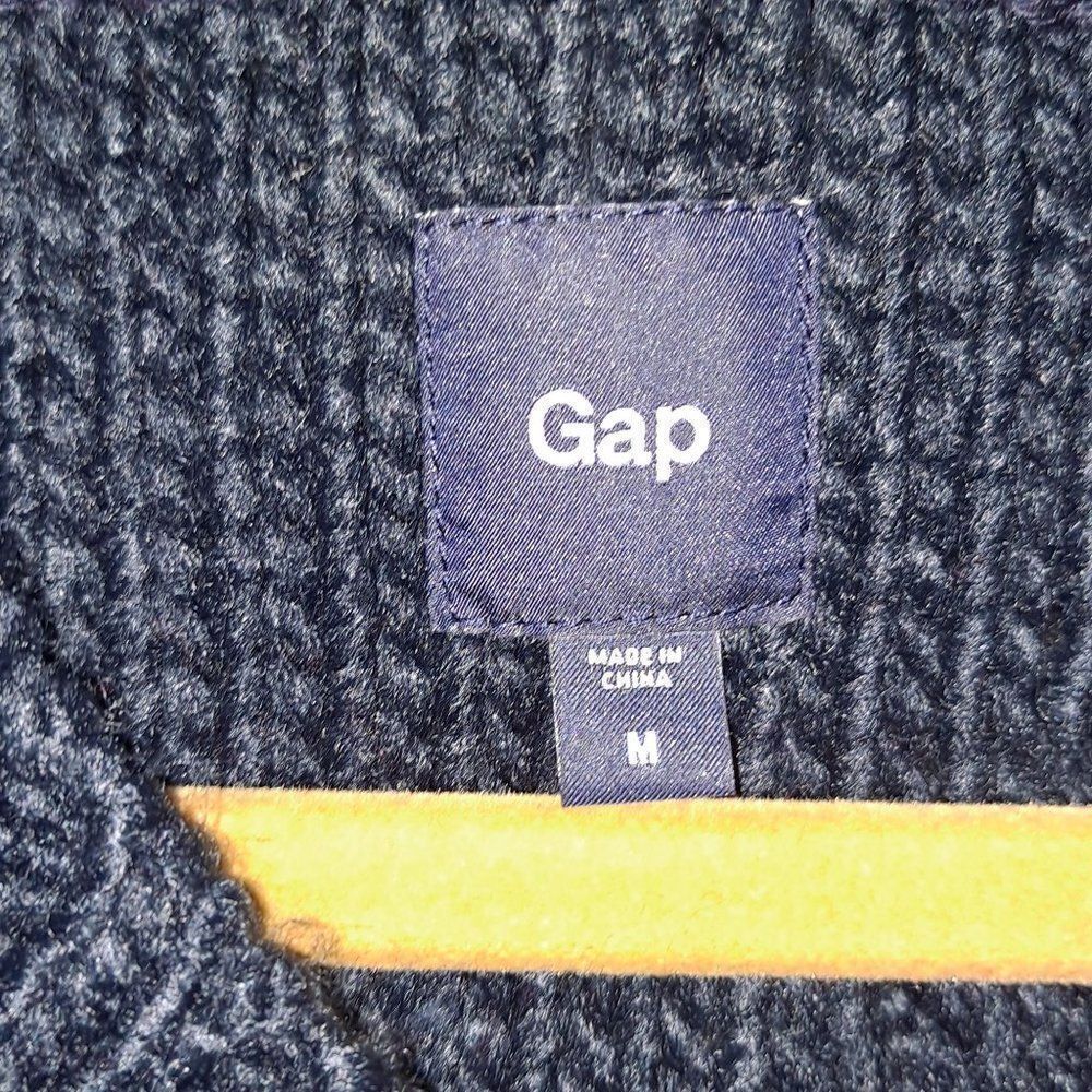 Gap Ladies V neck  sweater NWOT‎ - Picture 7 of 11